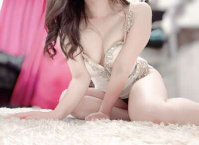 極上の笑顔と美貌【えま】さん