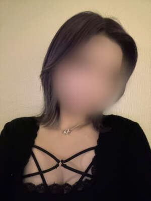 『 かな 』本日の出勤…12:00～17:30 AGE 21 / T.150 B.79(B) W.52 H.81