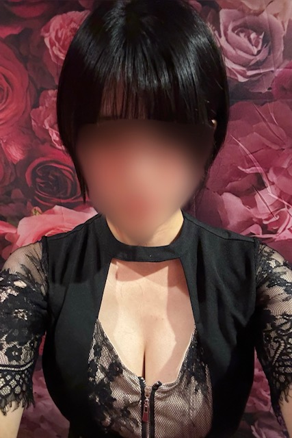【らんさん】AGE 20 / T.160 B.88(G) W.56 H.89本日12：00～17：00